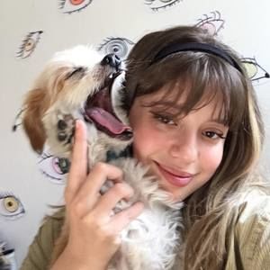 Meet your Posher, Juliette